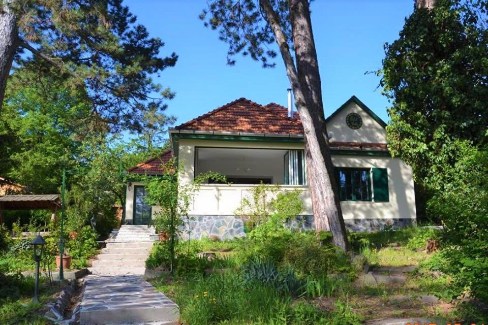 Edit Villa Matrafured Exteriör bild